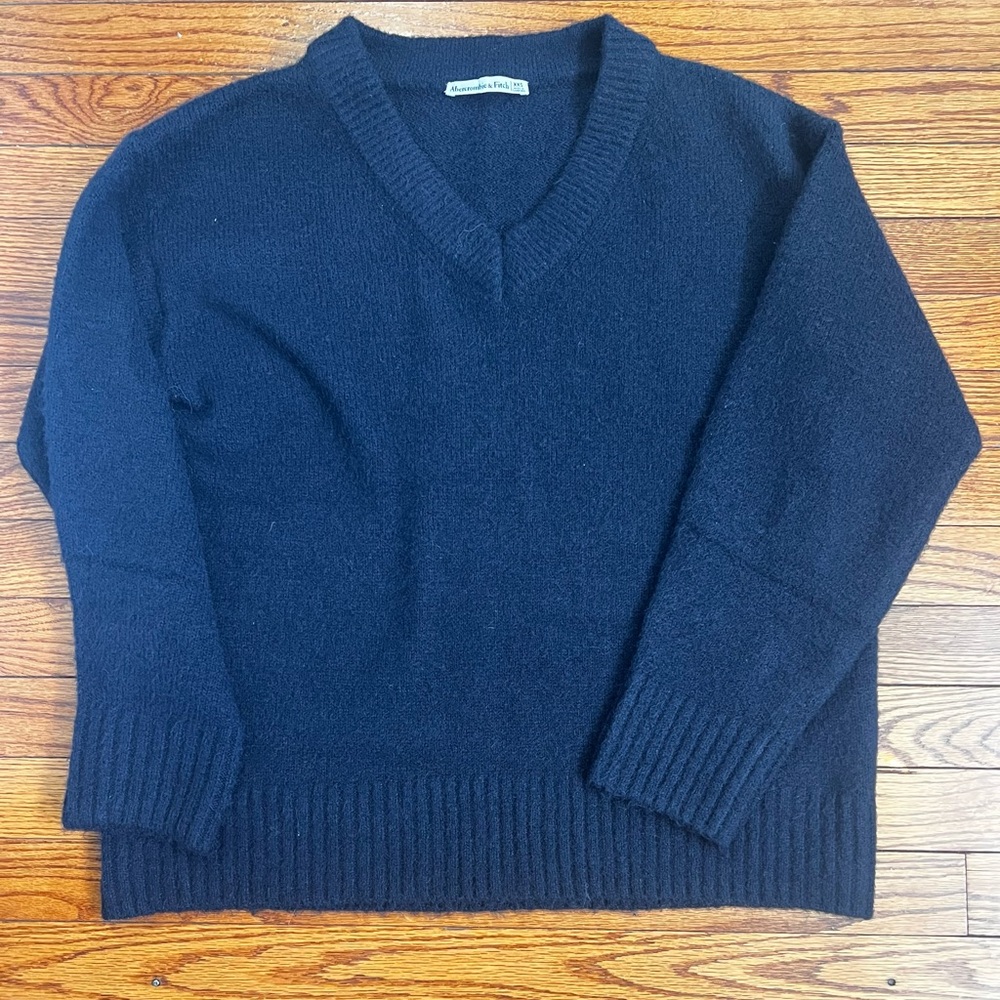 Abercrombie Sweater - Picture 2 of 4